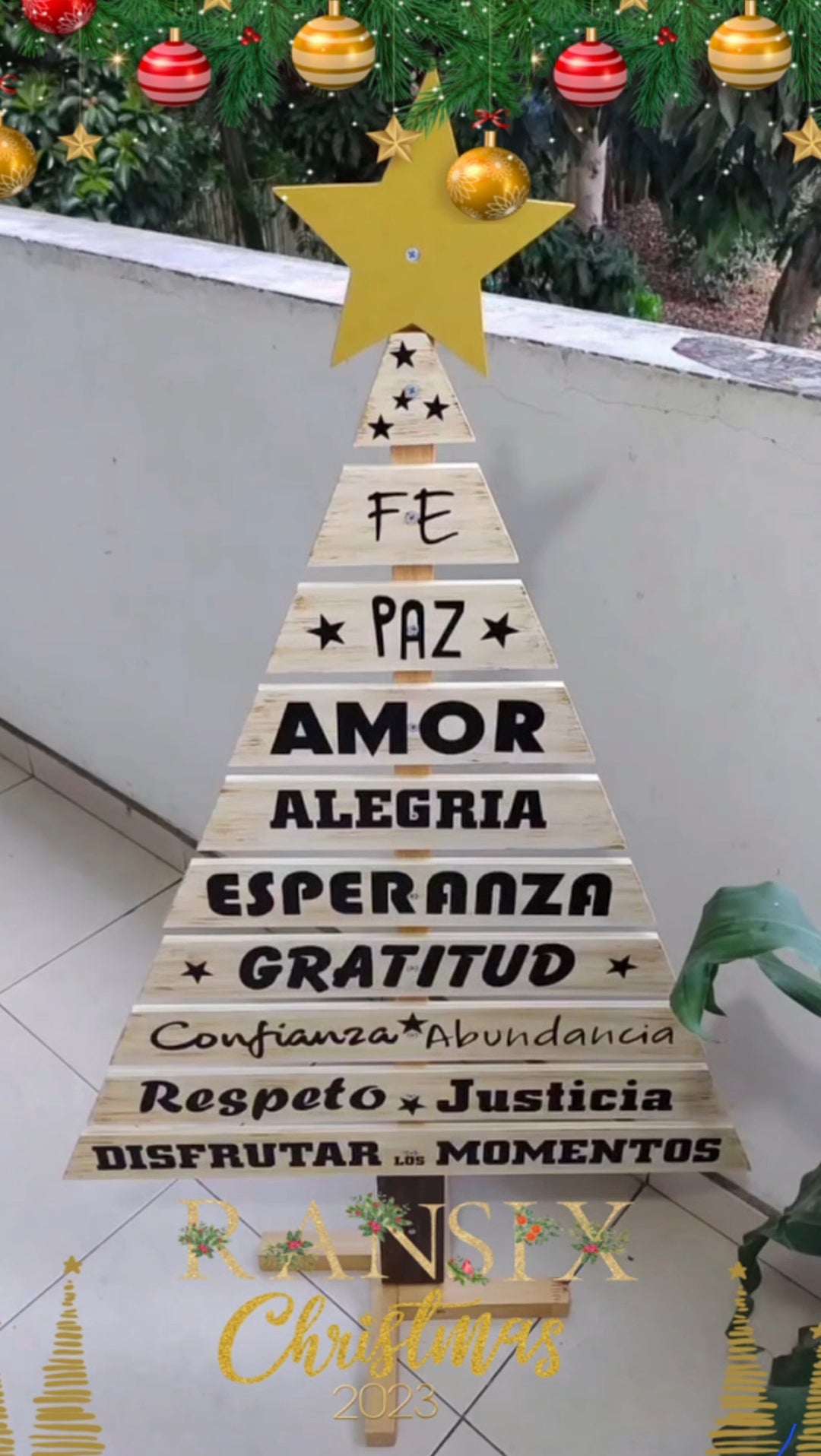 ARBOL NAVIDEÑO EN MADERA
