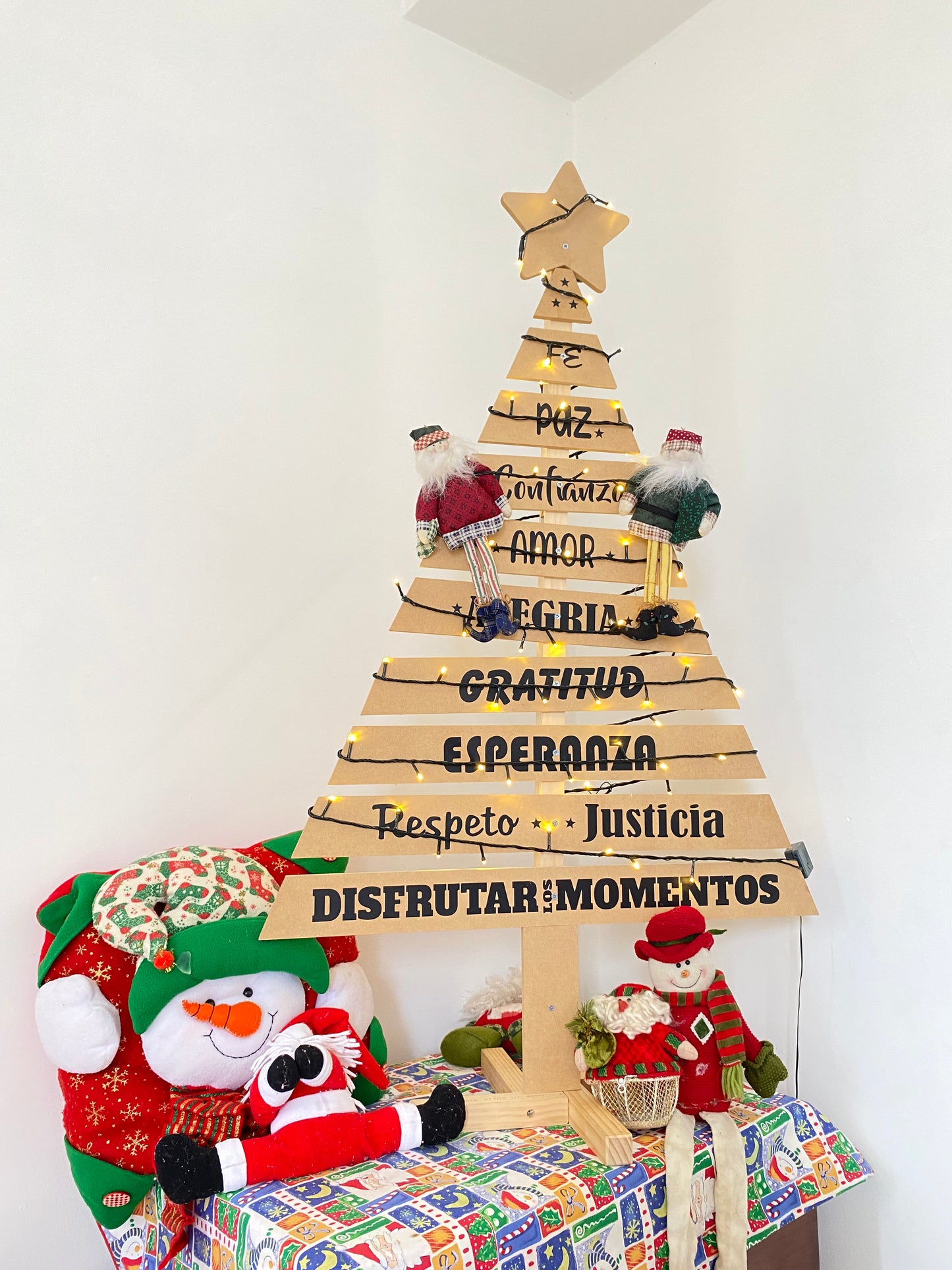 ARBOL NAVIDEÑO EN MADERA