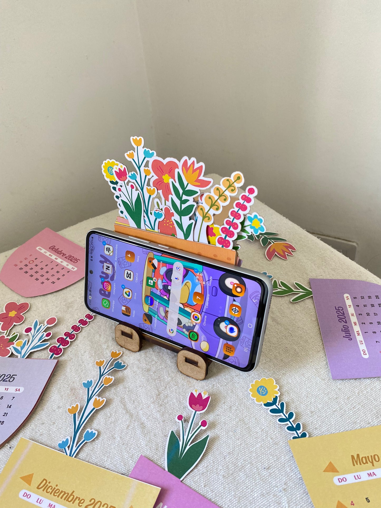 EDICIÓN LIMITADA: ¡Compra 2 CALENDARIOS de MASCOTAS y Llévate 1 de FLORES GRATIS!