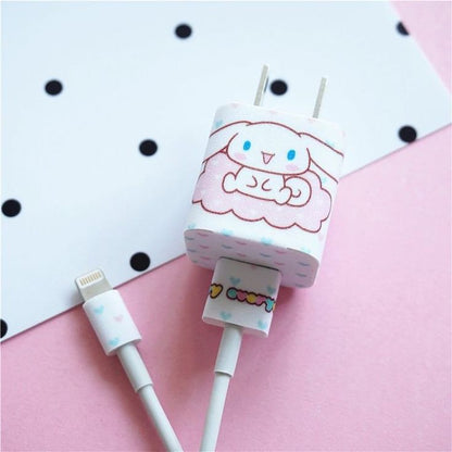 KIT de 3 STICKERS para el CARGADOR y CABLE DE TU CELULAR + REGALO 30 fondos de pantalla.  ¡Solo por tiempo limitado! 🚨