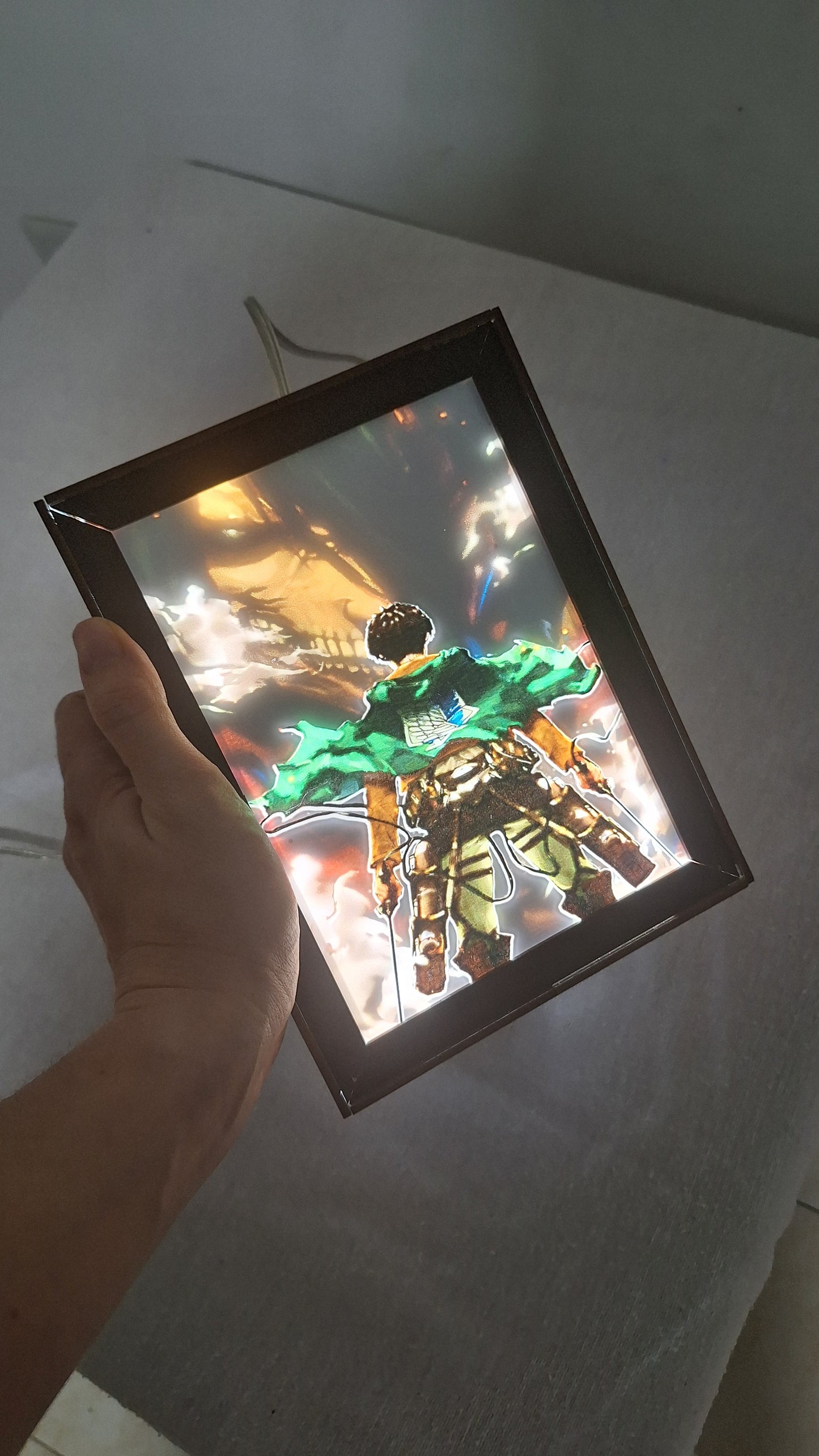 Descubre su poder oculto: Cuadro Anime Luminoso