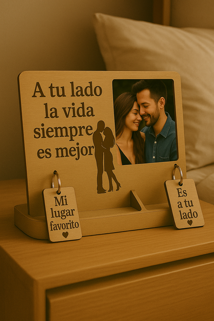 Kit Para Parejas: PORTARETRATO ORGANIZADOR+ 2 LLAVEROS DE PAREJA + 10 CITAS PARA HACER EN CASA