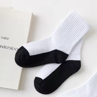Pack x 5 pares de MEDIAS con SUELA NEGRA  ¡Adiós al Sufrimiento de las Medias Blancas!